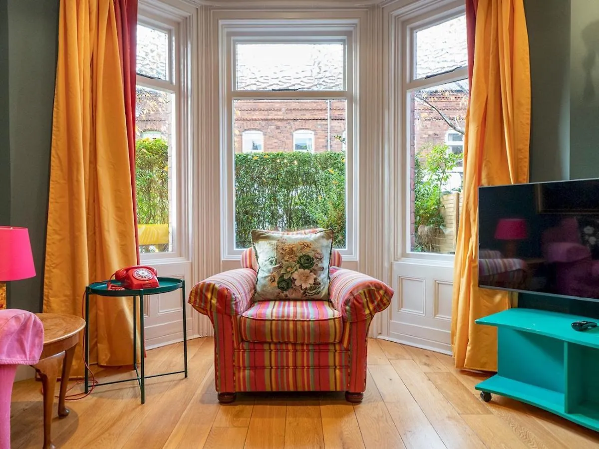 Villa Pass The Keys Colourful, Quirky Artist-Owned 3 Bed Next To Cafes à Belfast