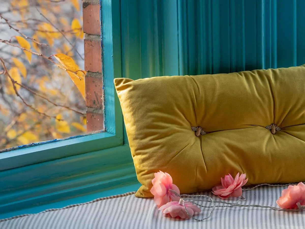 Holiday home Pass The Keys Colourful, Quirky Artist-Owned 3 Bed Next To Cafes Villa Belfast